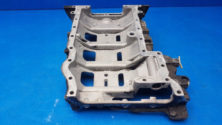 COUVERCLE PROTECTION CULASSES MOTEUR FORD TRANSIT 2.4 MK7