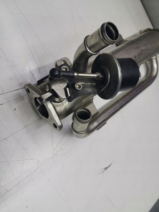 RADIATEUR GAZ D'ÉCHAPPEMENT EGR 03G131512AE 2,0TDI BMR BMN