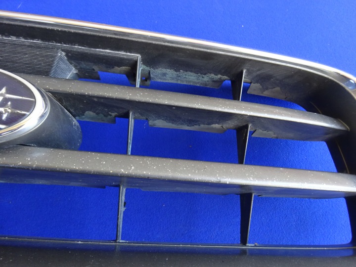 SUBARU FORESTER 2003-2005 03-05 GRILLE CALANDRE AVANT
