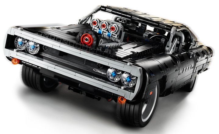 LEGO Technic Dom's Dodge Charger 42111nuotrauka 6