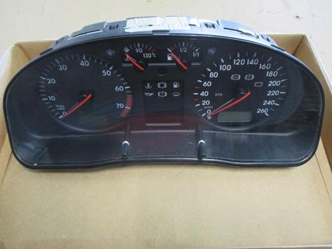 VW PASSAT B5 1,8 96-01 COMPTEUR TABLEAU DE BORD 3B0919930P