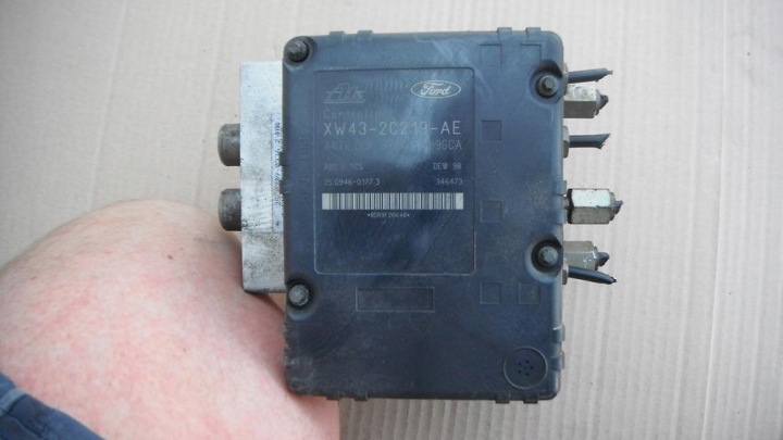 JAGUAR S-TYPE 3,0 V6 99-03 POMPE ABS XW43-2C219-AE
