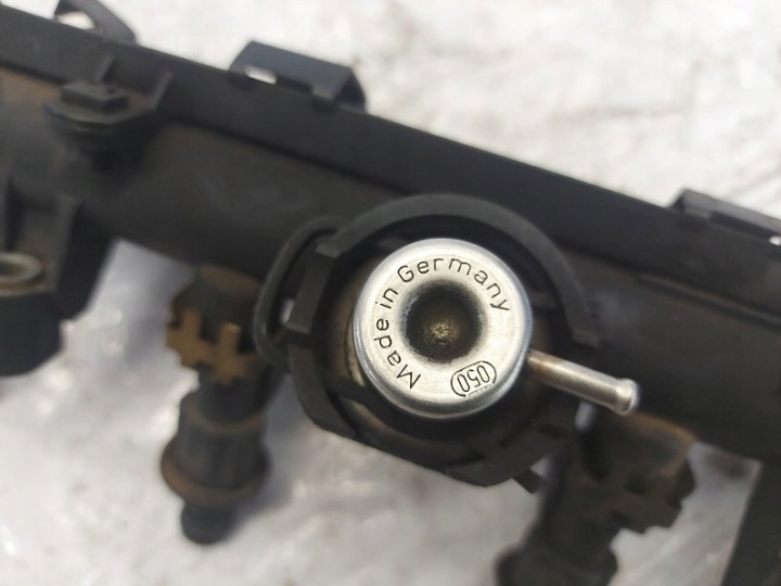 VW POLO IBIZA 1,4 8V MPI MOULURE INJECTION 0280151071 INJECTEURS 0280155919