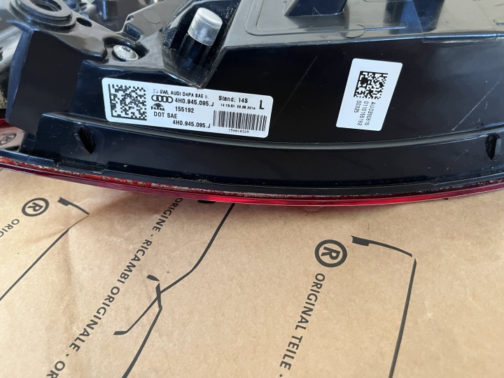 AUDI A8 D4 4H PHARE PHARES GAUCHE DROITE ARRIÈRE LED ENSEMBLE 4H0945095J ORIGINAL USA