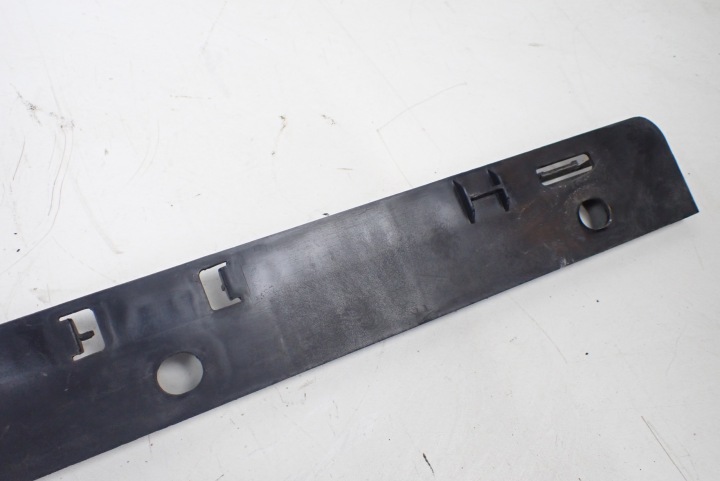 CL W216 FIXATION BAGUETTES SEUIL GAUCHE A2166830124
