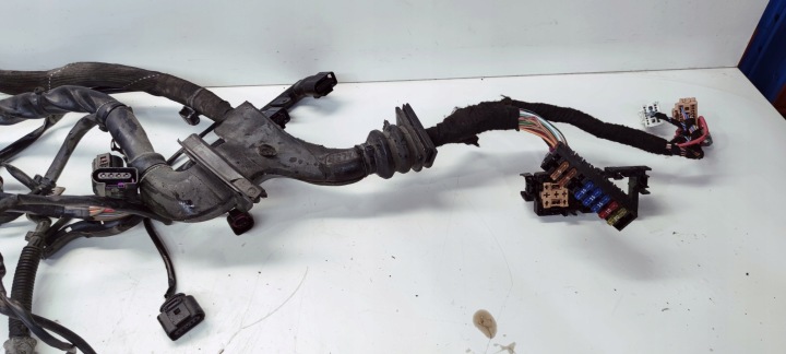 FAISCEAU DE CÂBLES INSTALLATION ÉLECTRIQUE MOTEUR AUDI A6 C6 2.0 TFSI 4F1971072MC
