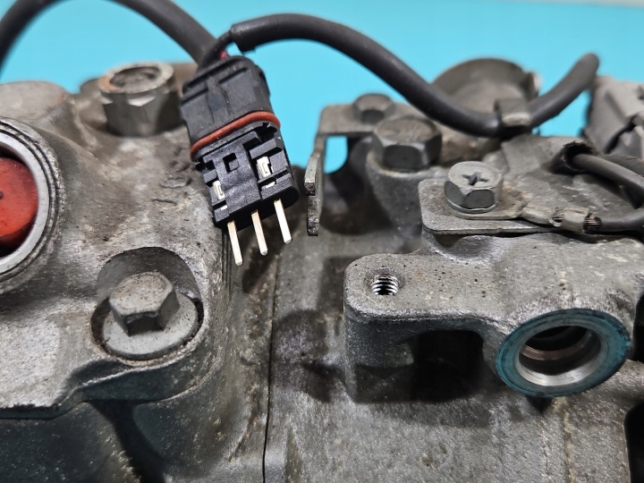 COMPRESSEUR DE CLIMATISATION BMW E60 E61 GE447260-1811, 447260-1811, 7SBU17C