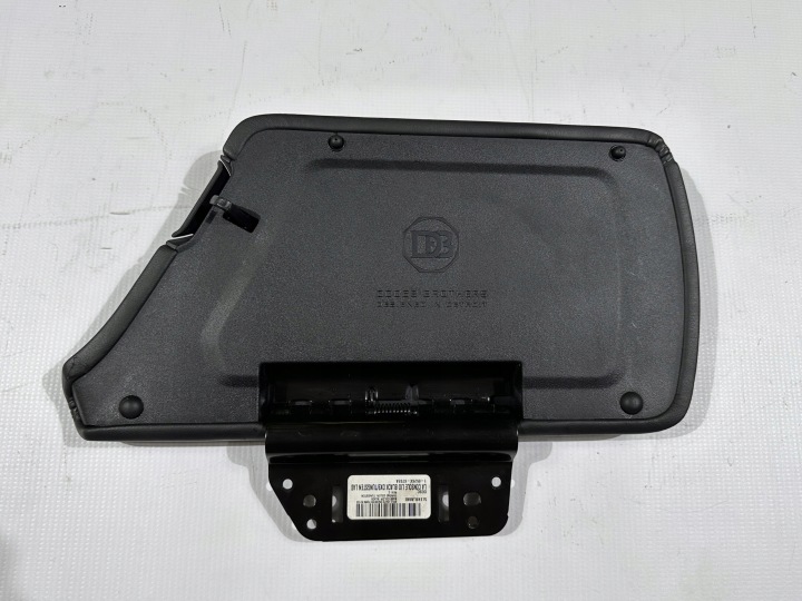 ACCOUDOIR BOÎTE À GANTS DODGE CHALLENGER 2015+