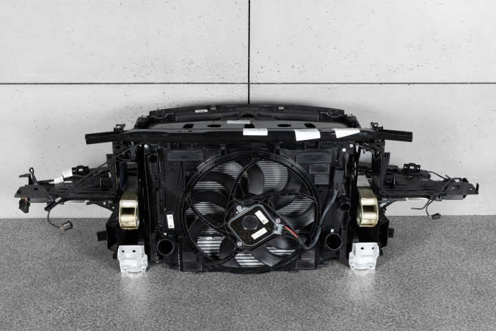 BMW 5 F10 F11 RENFORCEMENT AVANT PANNEAU AVANT RADIATEURS N20 520I SEULEMENT 22KM
