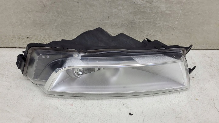 SKODA OCTAVIA MK3 III 3 PHARES ANTIBROUILLARD AVANT GAUCHE AVANT 5E0941699D