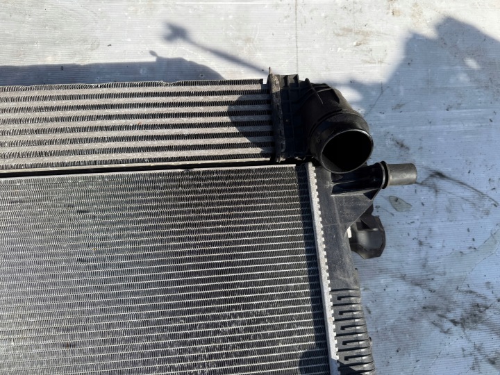 RADIATEUR EAU RENAULT SCENIC III 1.6 DCI 214100017R