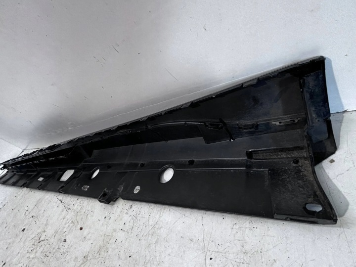 AUDI R8 4S LIFT REVÊTEMENT MOULURE SEUIL DROITE CARBONE 4S0