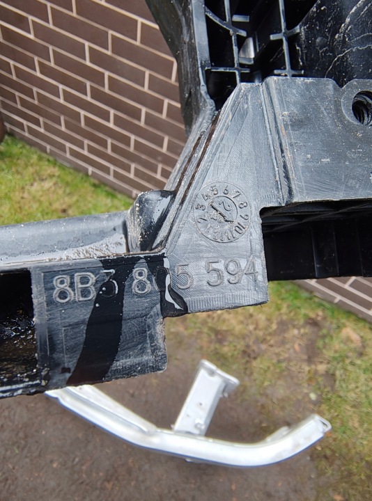 AUDI A5 III B10 8B3 PANNEAU AVANT RENFORCEMENT POUTRE PARE-CHOCS
