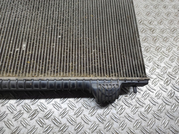 RADIATEUR EAU JAGUAR XE GX738005DC
