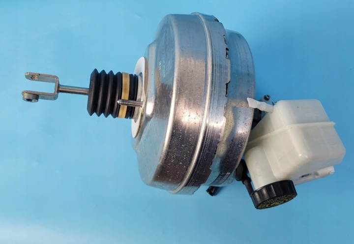 MERCEDES W218 CLS 350 SERVO FREIN POMPE A2124301330