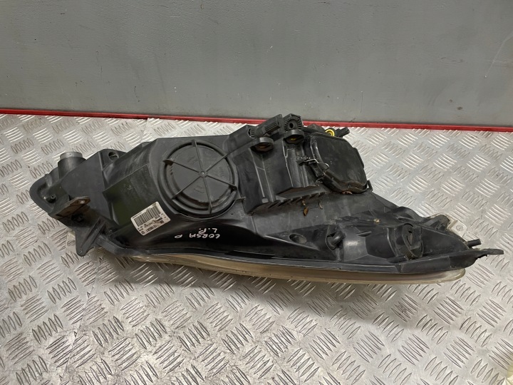 PHARE AVANT GAUCHE 13186381 OPEL CORSA D 06-11