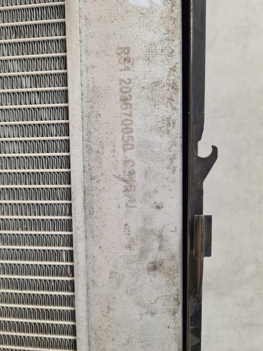 RADIATEUR EAU RANGE ROVER III 4.4 V8 L322 ORIGINAL PCC000850