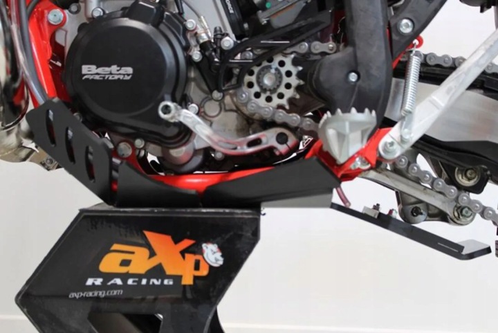 AXP RACING AXP XTREM HDPE PROTECTION SOUS MOTEUR NOIR BETA 250RR/300RR 20-24