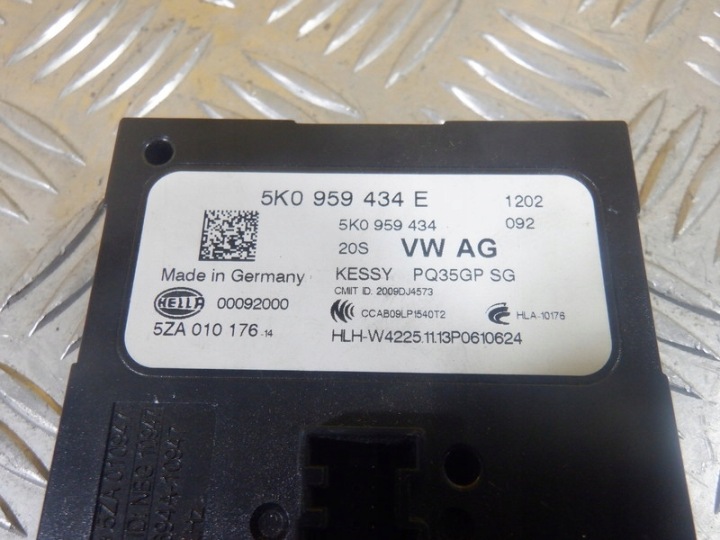 VW SKODA SEAT MODULE CONTRÔLEUR KESSY 5K0959434E
