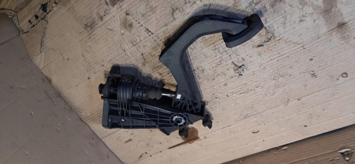 PÉDALE GAZ VITO MERCEDES W447 A4472901701