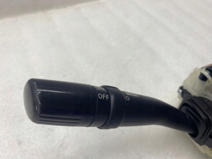 COMMUTATEUR COMPOSITE SUBARU FORESTER SG 83111SA160