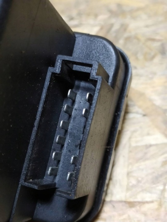 POMPE SERRURE CENTRAL VW PASSAT B3 357962257