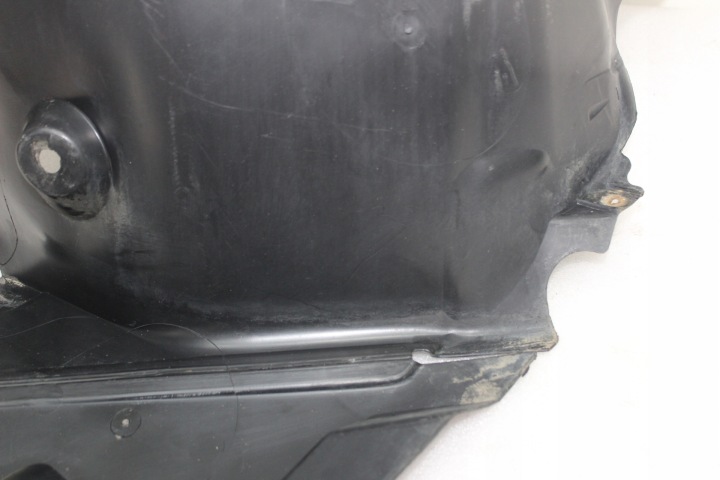MERCEDES C W204 PASSAGE DE ROUE GAUCHE AVANT PIÈCE ARRIÈRE A2046983930