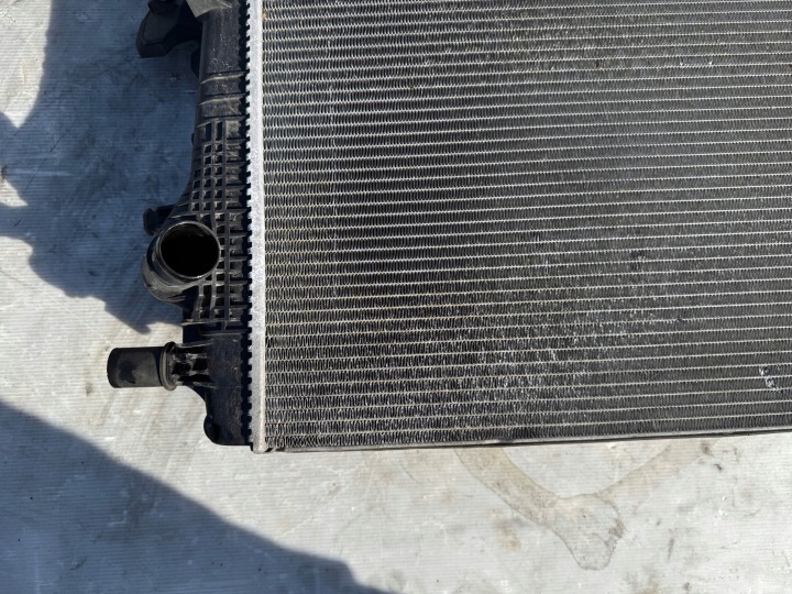 RADIATEUR EAU RENAULT SCENIC III 1.6 DCI 214100017R