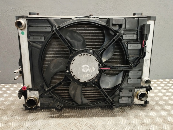 BMW E60 E61 RADIATEUR VENTILATEUR 7787440