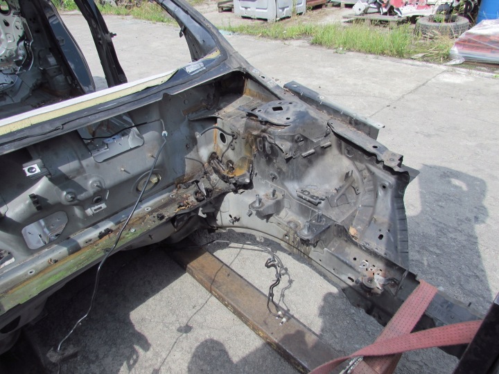 VOLVO XC60 08-17 QUART LONGERON AVANT GAUCHE 452-46 POMORSKIE