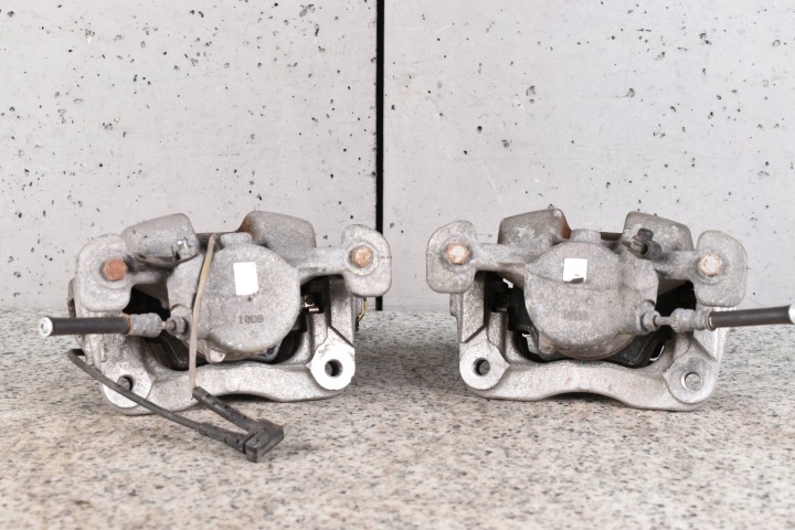 BMW 1 F40 F45 X1 F48 FREINS DISQUES DISQUE PLAQUETTES ÉTRIERS AVANT ÉTRIER DE FREIN
