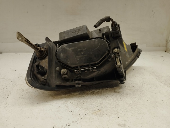 FORD GALAXY PHARE DROIT AVANT 7M5941016N