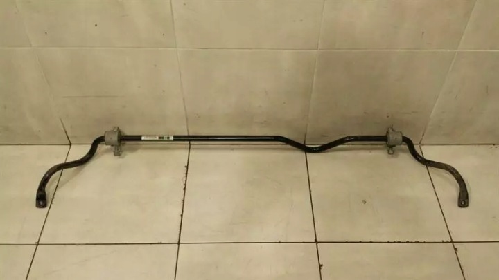 MERCEDES-BENZ KLASY AVEC W222 ANTYROLOWA POUTRE ARRIÈRE A2223200111 STABILISATEUR