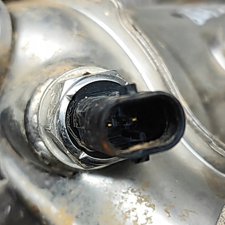 AUDI A3 8Y 2021 RADIATEUR GAZ D'ÉCHAPPEMENT EGR