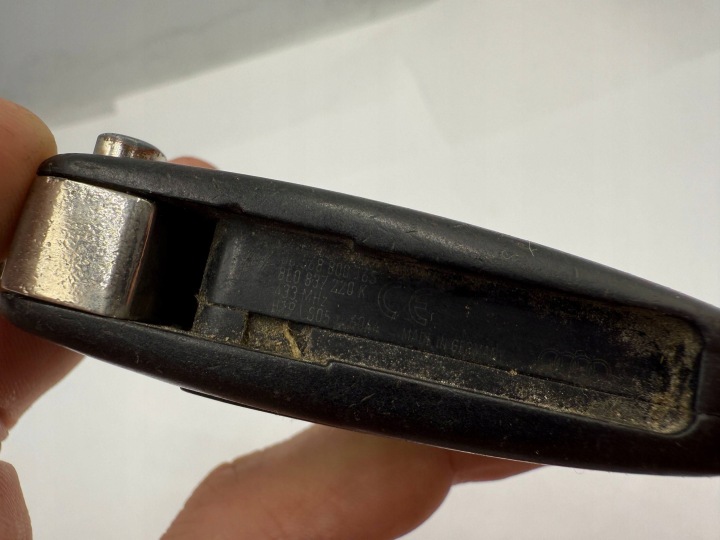 CLÉ CLÉ TÉLÉCOMMANDE CANIF AUDI A4 B7 8E0837220K