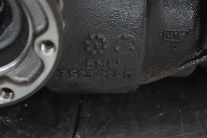 PONT DIFFÉRENTIEL ARRIÈRE ARRIÈRE 3.23 7540456 BMW E60 2.5I 177 KM 03-07