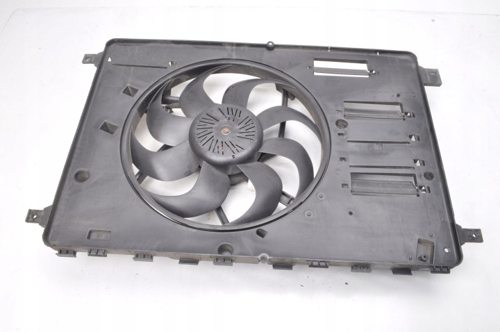VOLVO S60 V60 XC60 XC70 V70 S80 D3 D4 VENTILATEUR RADIATEUR EAU P31368427