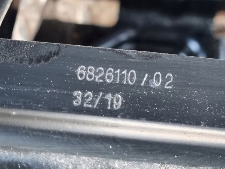2020 BMW 3 G20 G21 PIÈCE CHAMBRES MOTEUR 6832936