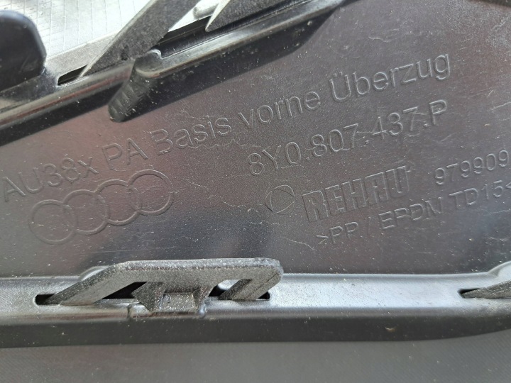 PARE-CHOCS AVANT AVANT AUDI A3 8Y LIFT 8Y0807437P