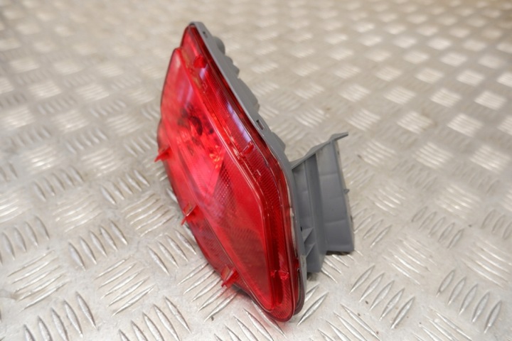 GAUCHE PHARES ANTIBROUILLARD ARRIÈRE TOYOTA RAV 4 IV (_A4_) 8149042050 2.2L DIESEL 110KW 2015