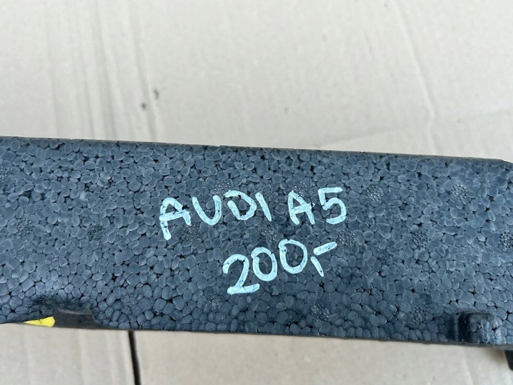 AUDI A5 LIFT AMORTISSEUR MOUSSE PARE-CHOCS AVANT 8W6807550K