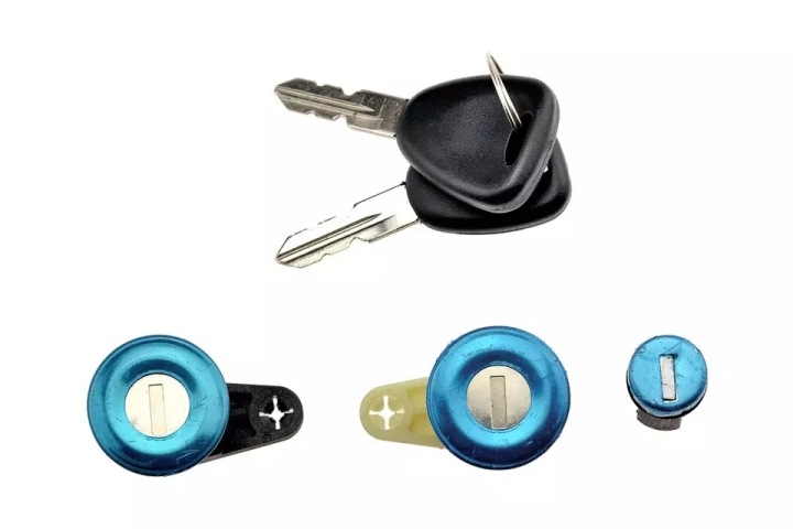 SEMELLE SERRURE PORTES DACIA LOGAN 04-/KOMPLET 3 PCS