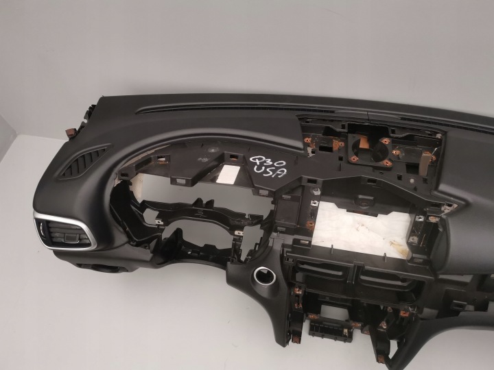 INFINITI Q30 QX30 USA CONSOLE PLANCHE AVEC COUSSIN ORIGINAL