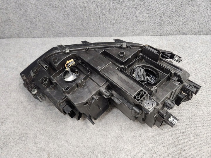 PROJECTEUR PHARE AVANT GAUCHE VW TOURAN II 5TB 5TB941773D COMPLET LED 16-