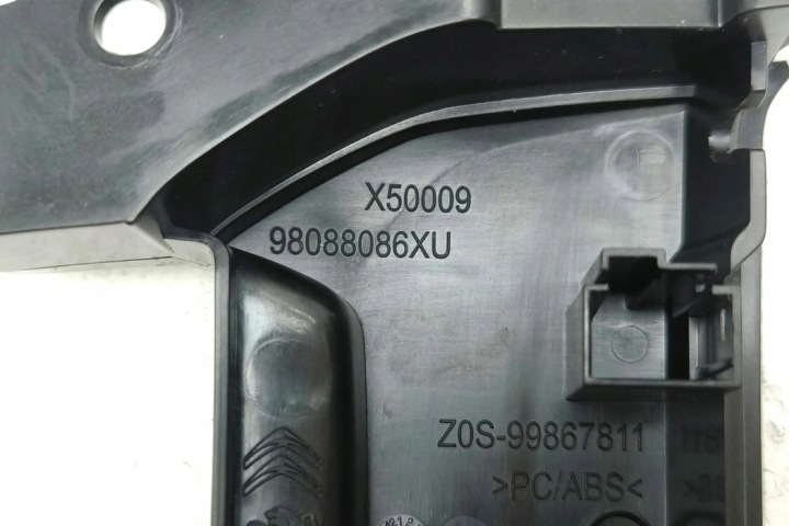 AUTRE PIÈCES WYKONCZENIA PEUGEOT 308 SW II 98088086XU 1.6L DIESEL 2017