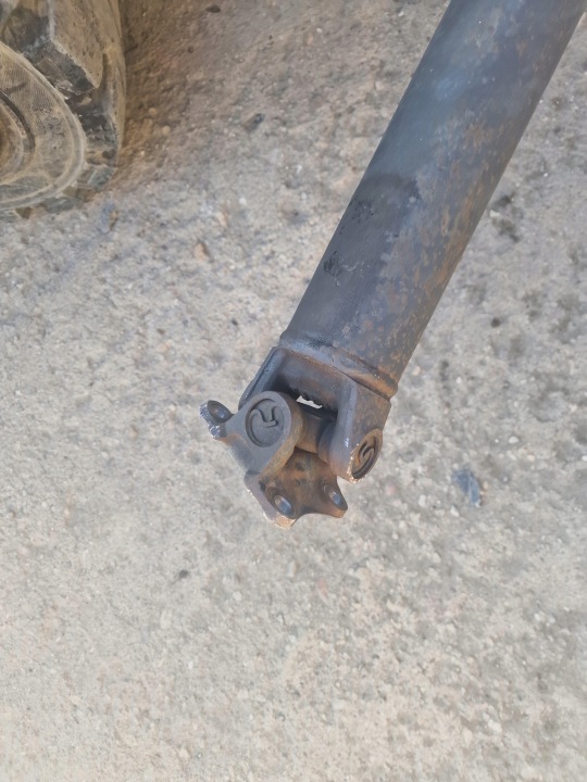 ARBRE DE TRANSMISSION IVECO DAILY IV 2,3HPI 216CM OE 504003442