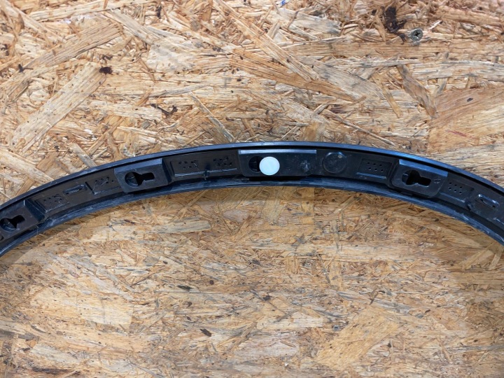 VOLVO XC40 XC-40 17- MOULURE REVÊTEMENT SUR AILE DROIT AVANT AVANT