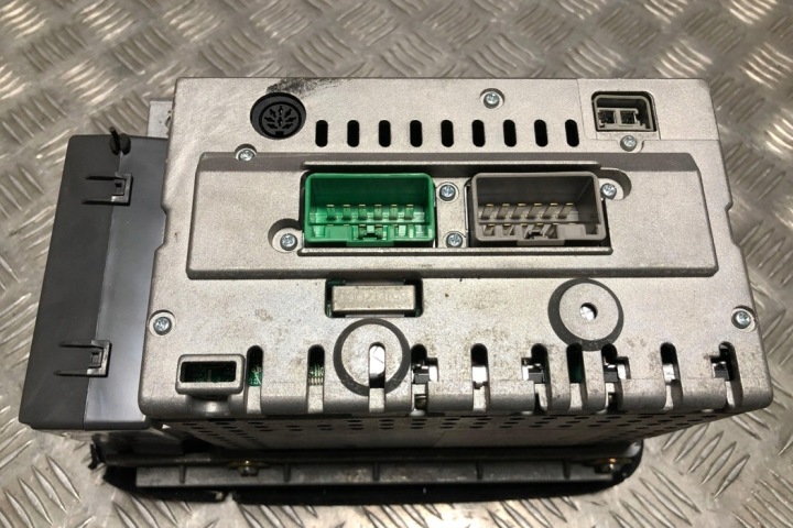 RADIO AVEC NAVIGATION VOLVO S80 I (TS, XY) 9491217 2.4L DIESEL 120KW 2001