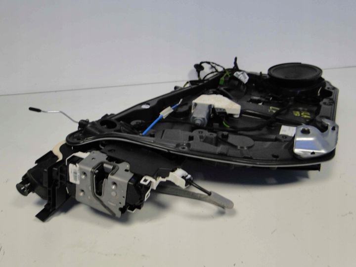 INSERT PORTES AVANT GAUCHE AVEC MECHANIZMEM VITRES MERCEDES CLA 117 COUPÉ (2013-19)