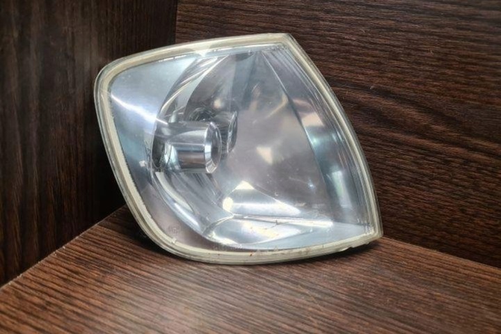 AVANT DROITE PHARE CLIGNOTANT VW POLO (6N2) 6N0953042N 1.4L DIESEL